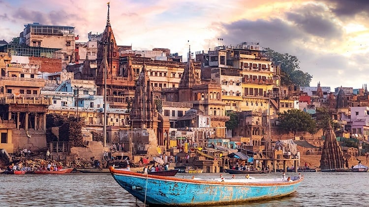 The Changing Landscape of Indian cities - Varanasi|varanasi-lord-shiva|Early-History-of-Varanasi|gyanvapi-varanasi|lal-darwaza-in-varanasi|varanasi-masjid|kashi-vishwanath-temple-varanasi|varanasi-manikarnika-ghat|ahilya-bai-statue-varanasi