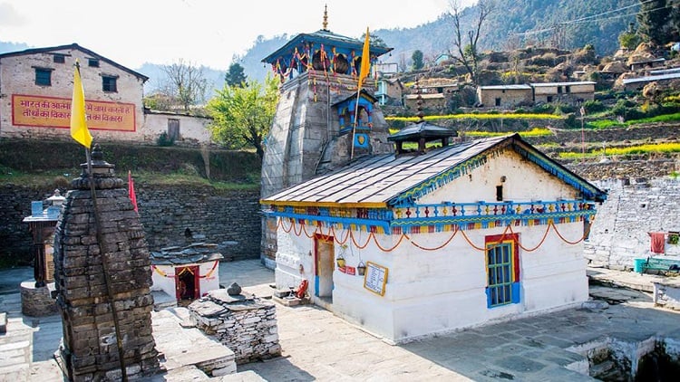 Triyuginarayan temple Uttarakhand|Triyuginarayan Temple|Brahma Shila Triyuginarayan Temple|Kedarnath Trek|Triyuginarayan temple|Triyuginarayan temple winter