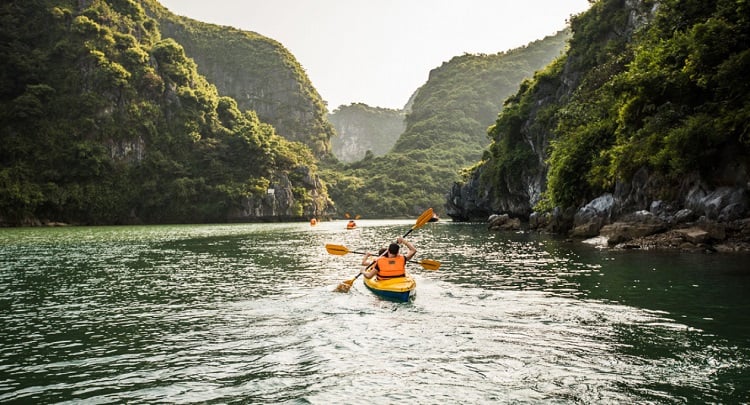 adventure-activities-in-vietnam|trekking-in-vietnam|kite-surfing-in-vietnam|kitesurfing-vitnam|nha-trang-scuba-diving|canyoning-in-vietnam|andboarding-in-vietnam|White Water Rafting|mountain-biking-vietnam|ziplining-vietnam|