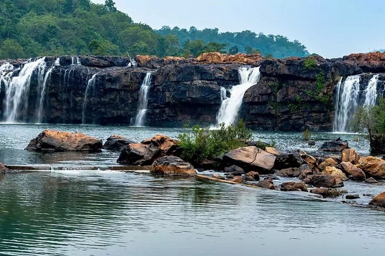 best-places-to-visit-in-telangana-in-april|pakhal-lake|Kuntala-Waterfall1|Nagarjuna-Sagar-Dam|Khammam Fort
