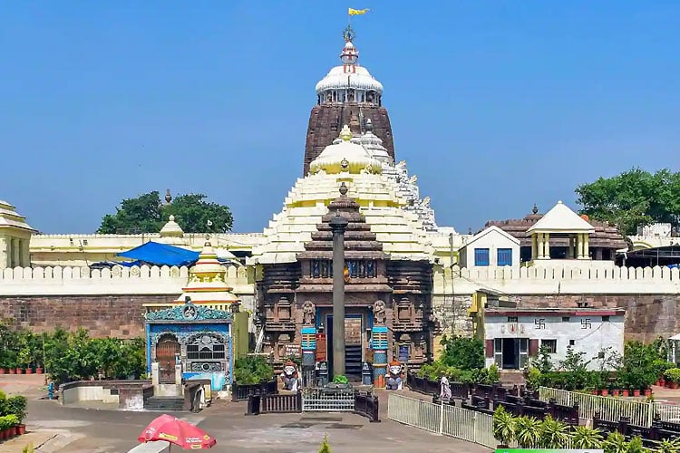 places-to-visit-in-puri|Balukhand-Wildlife-Sanctuary|Chilika-Lake||Golden-Beach-Puri|||Narendra-Pokhari||Raghurajpur-Artist-Village||Sri-Jagannath-Temple|Sri-Jagannath-Temples-1|Sudarshan-Crafts-Museum