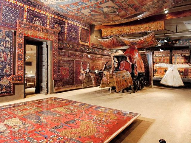 Calico Museum of Textile|Gandhi Ashram|Swaminarayan Temple|Auto World Vintage Car Museum|Kankaria Lake|Vastrapur Lake|Sidi Sayed Mosque|Lalbhai Dalpathbhai Musem|Hathee Sing Temple|Adalaj Stepwell|Auto World Vintage Car Museum|Swaminarayan Temple