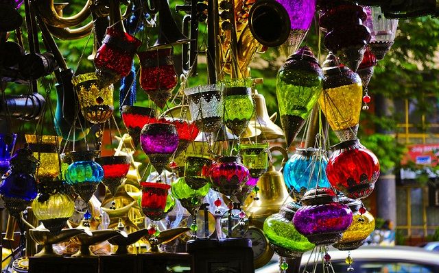 Colaba Causeway : Street Markets India|The Saturday Night Market