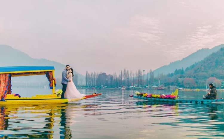 Top Romantic Destinations in India During Summers|shimla hill station|Honeymoon in Manali|Alleppey Backwaters|hill stations in Wayanad|Auli hill stations|backwaters of Kumarakom|ooty hill stations|Ladakh|Coorg|Kovalam beach|Pondicherry|Udaipur|fort in jaipur|islands of Andaman|Khajjiar|Nainital|Batasia Loop Darjeeling|Rann of Kutch|Lonavala in April|Kochi|Kanyakumari|Gulmarg|Timber_Trail_at_Parwanoo