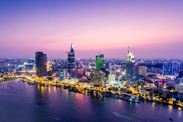 Fun Experiences In Ho Chi Minh City That Most Tourists Would Skip|Dam Sen Water Park|Ice-Skating