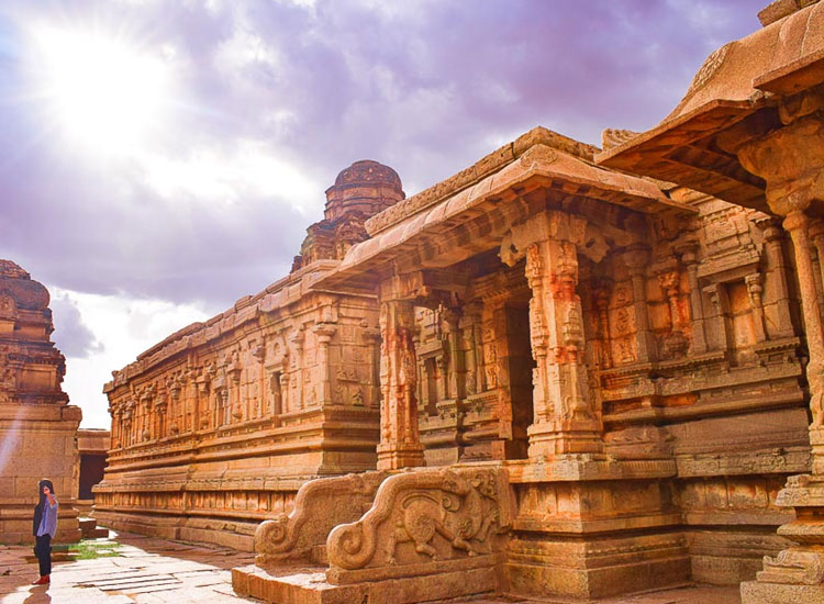 Hampi temples|Bangalore Palace in Bangalore|Shimoga in Karnataka|Mysore Palace in Mysore|Chikmagalur Hill Station in Karnataka|Srirangapatna in Karnataka|Kudremukh Hill Stations in Karnataka|Bandipur National Park|Sakleshpur in Karnataka|Nagarhole National Park in Karnataka