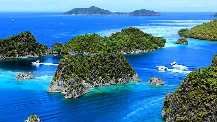 raja-ampat|yogyakarta|komodo-national-park|Lombok