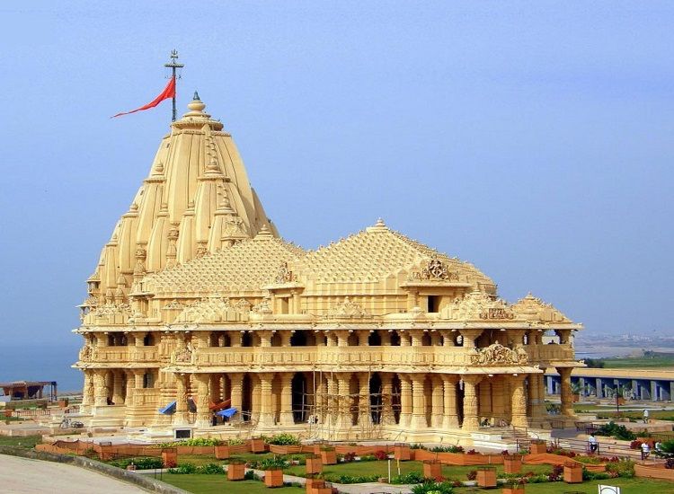 ||||kankaria-lake|Laxmi Vilas Palace||Sabarmati Ashram |||AKshardham||Gandhinagar|||||||Nalsarovar Bird Sanctuary|Saputara Near Mumbai with Family|||||||Cultural-&-Historical-Experiences|Experience-the-White-Rann-of-Kutch|Explore-the-Opulence-of-Laxmi-Vilas-Palace|Seek-Blessings-at-the-Somnath-Temple|Safari-at-Gir-National-Park|Try-Non-Veg-Delicacies-at-Bhatiyar-Gali