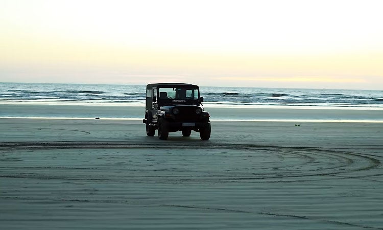 Jeep driving on Muzhappilangad Beach