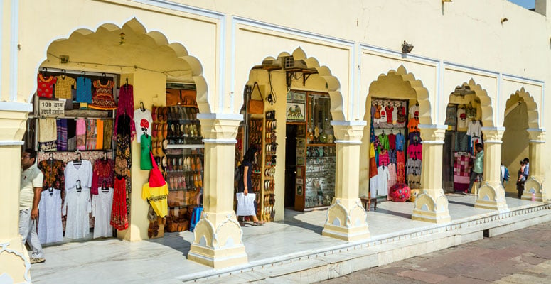 Carpets and dhurries shopping in Rajasthan