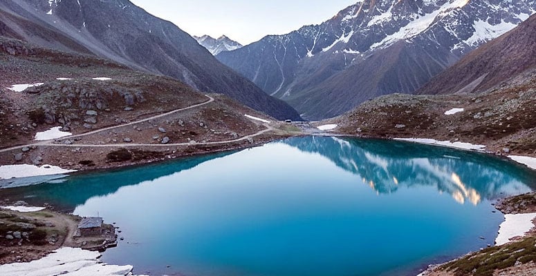 Alpather Lake near Gulmarg
