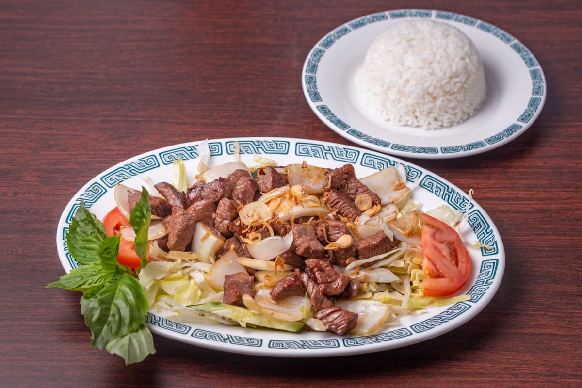 Viet Phở featured offerings