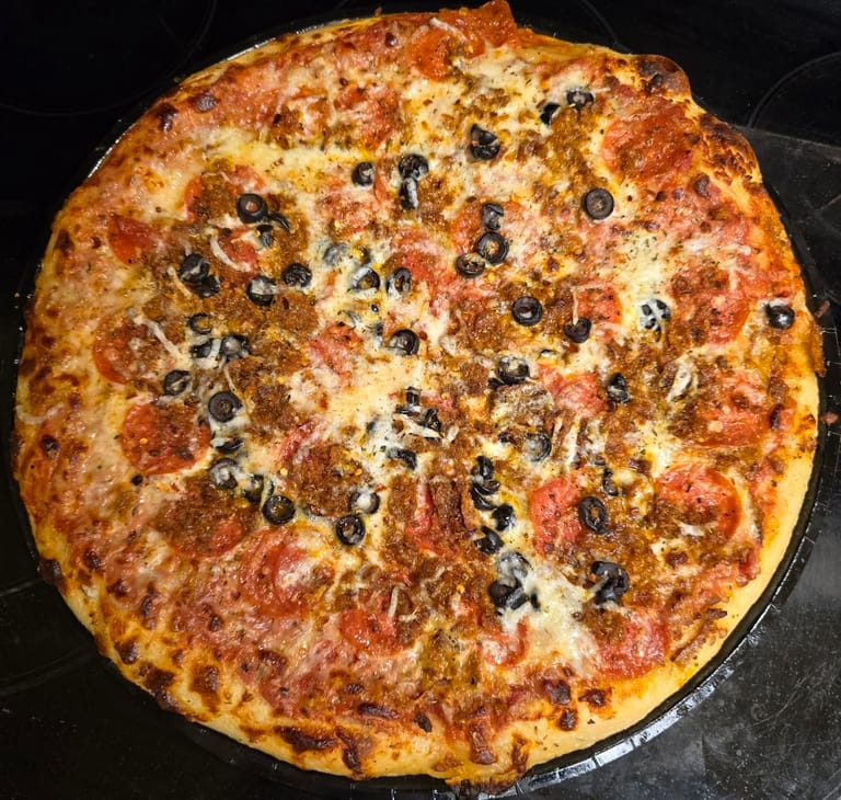 Tonti's Pizzeria featured offerings