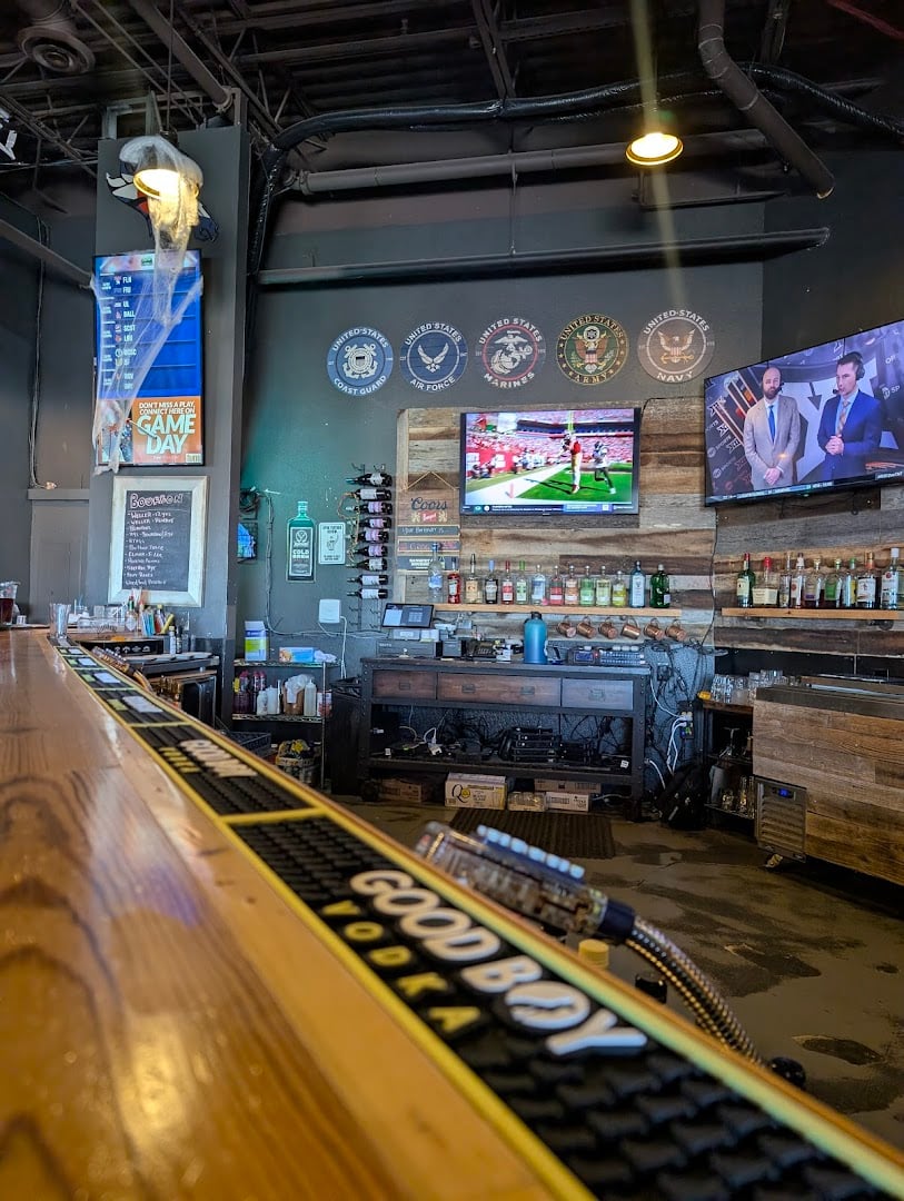 Pines Bar and Grill dining area