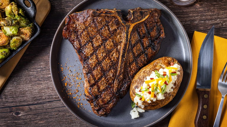 Saltgrass Steak House atmosphere and seating