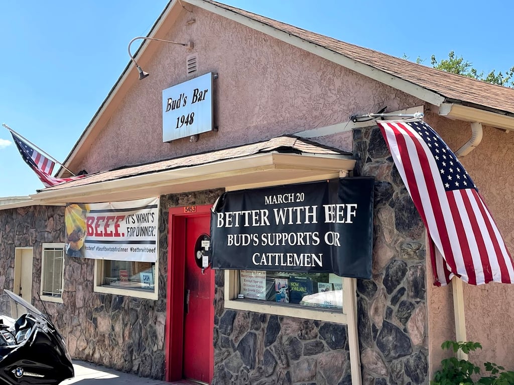 Bud's Cafe & Bar