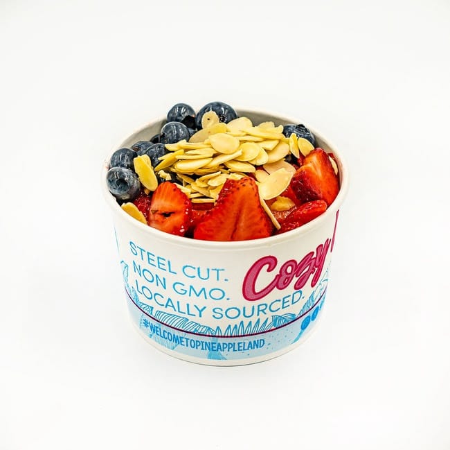 Playa Bowls - Castle Rock dining area