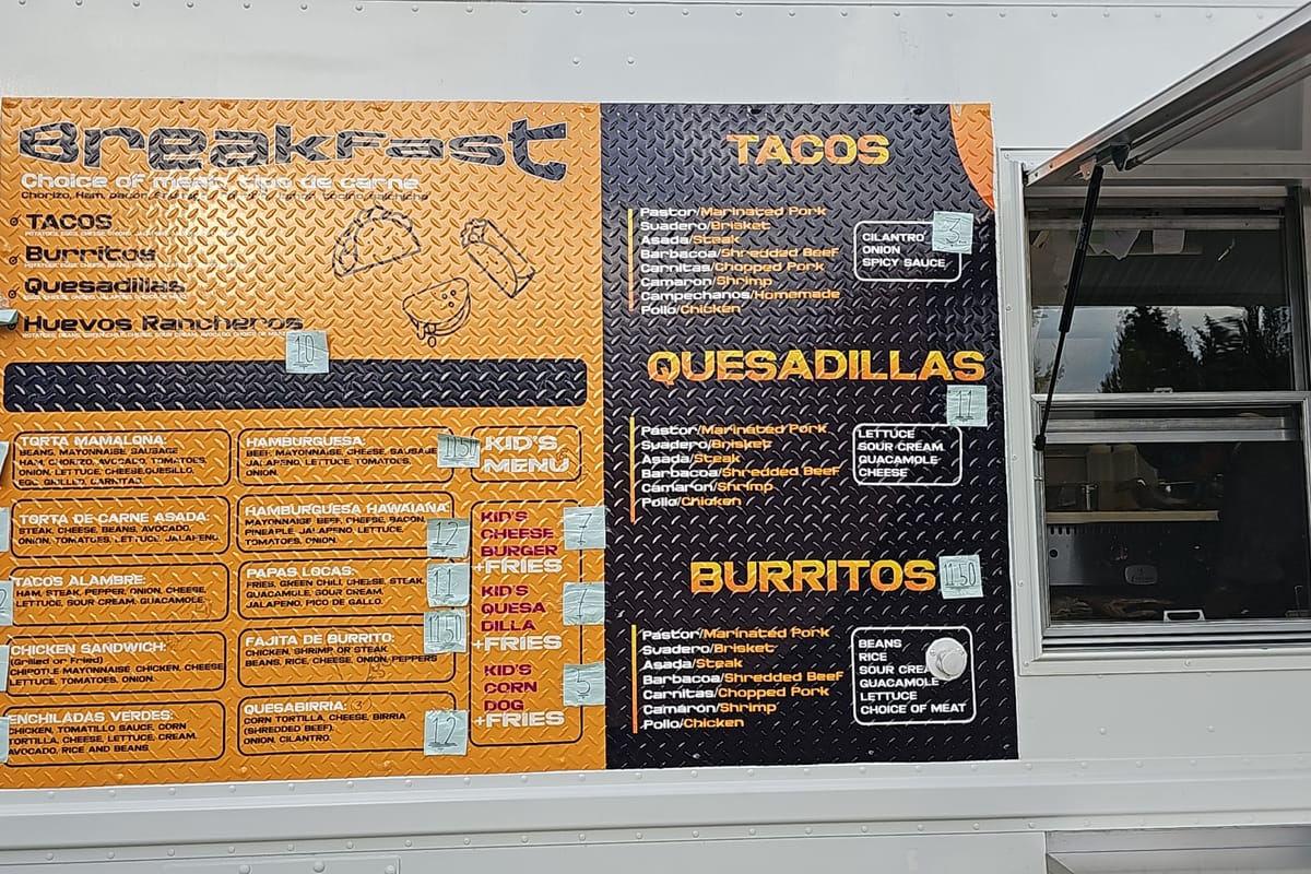 Tacos Los Huevones dining area