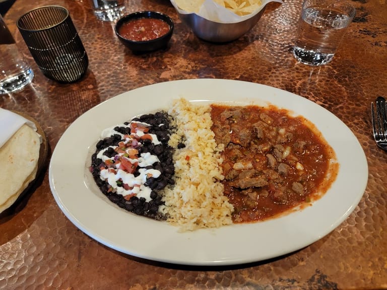La Loma Parker dining area