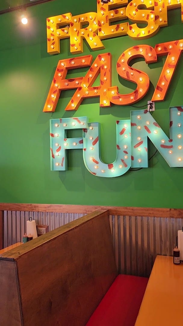 Fuzzy's Taco Shop atmosphere and seating