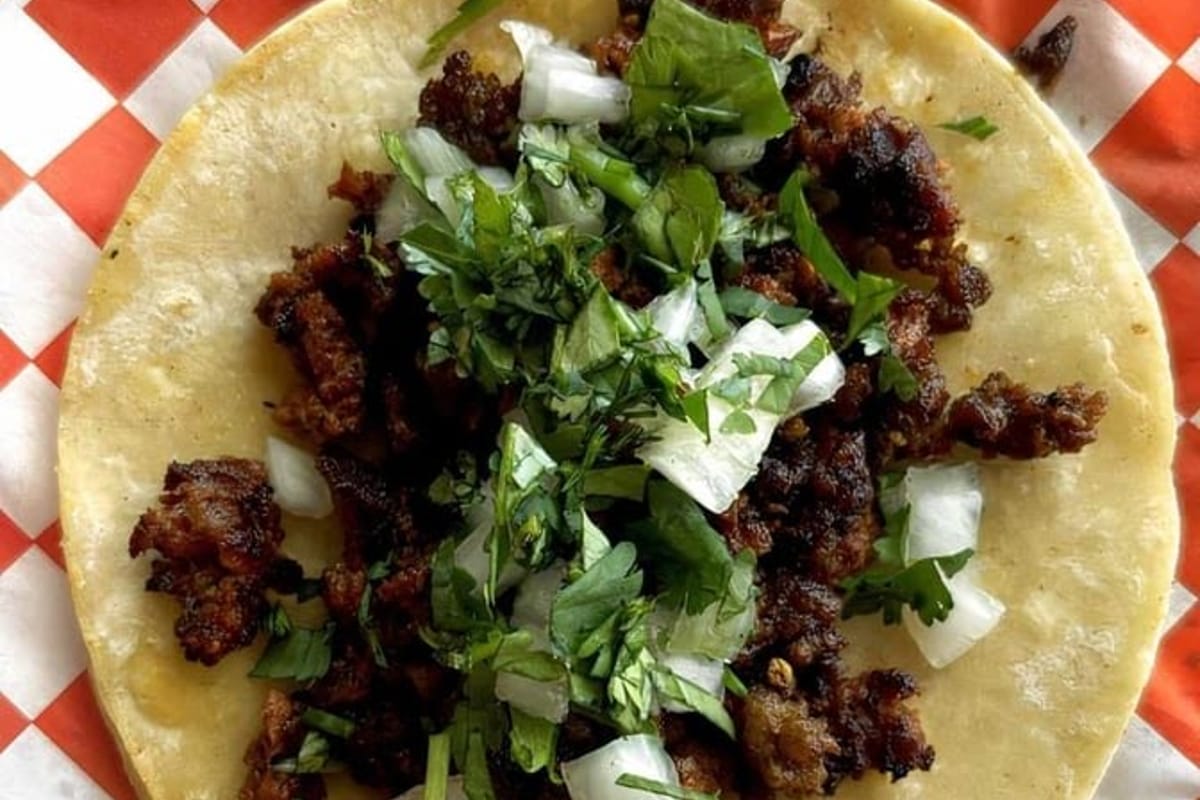 Tacos por Dias exterior entrance