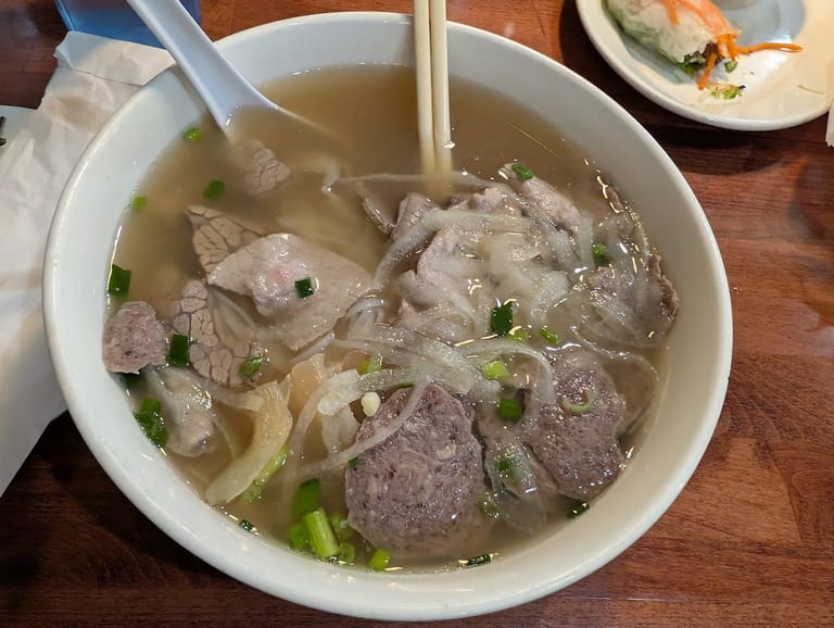 Phở Vy featured offerings