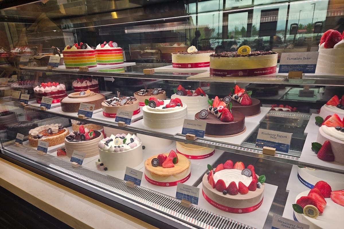 Paris Baguette featured offerings