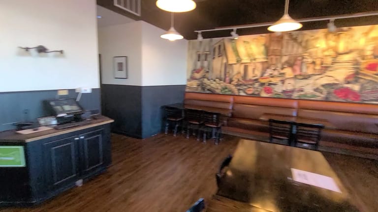 Interior view of Nicolo's Chicago Style Pizza