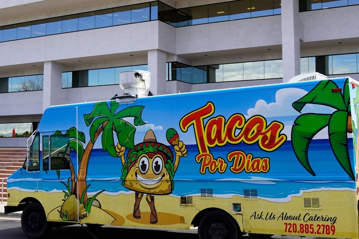 Interior view of Tacos por Dias