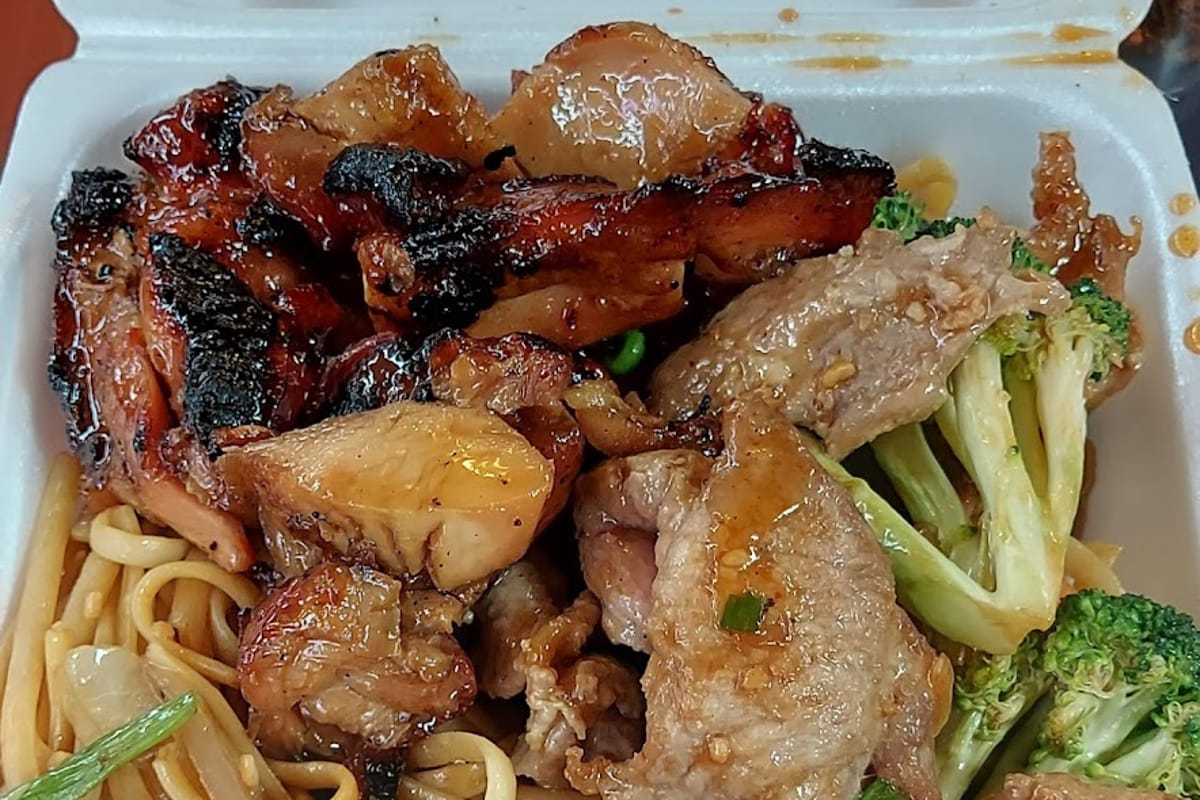 Kelly's Cajun Grill featured offerings