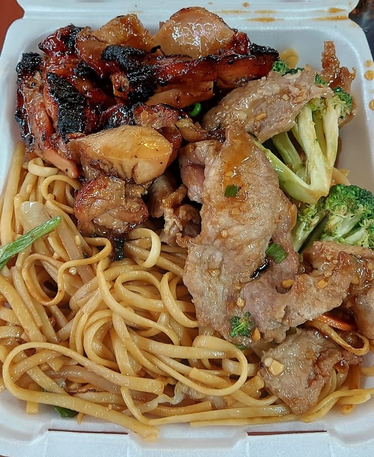 Kelly's Cajun Grill featured offerings