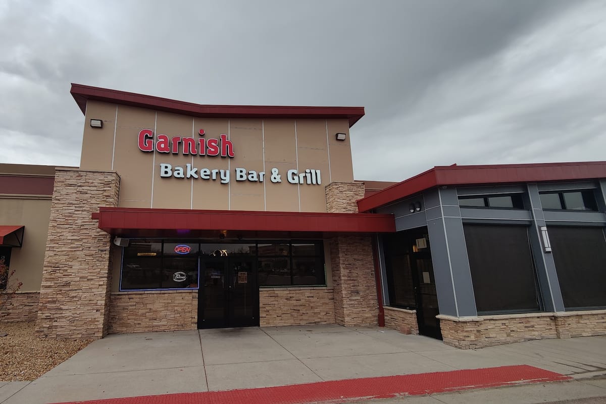 Garnish Fusion Bakery, Bar And Grill atmosphere and seating
