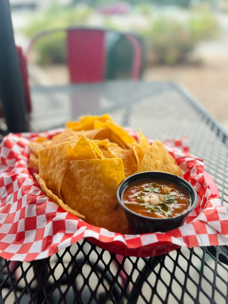 Venalonzo's Tacos - Lone Tree dining area