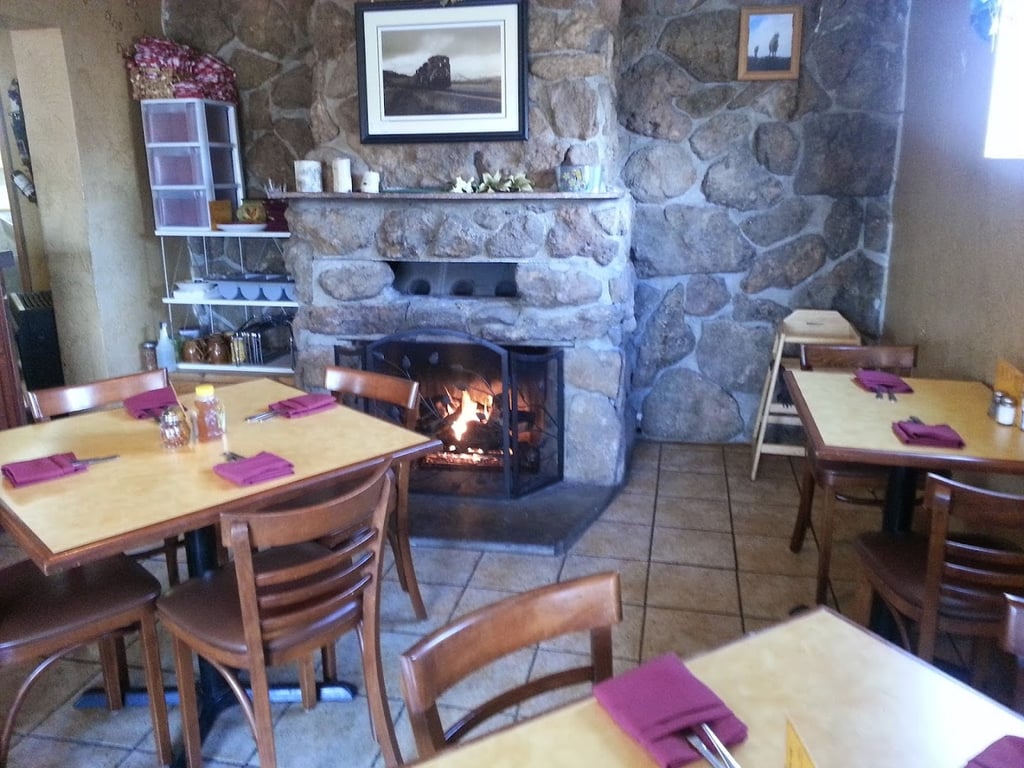 Larkspur Pizzeria & Cafe