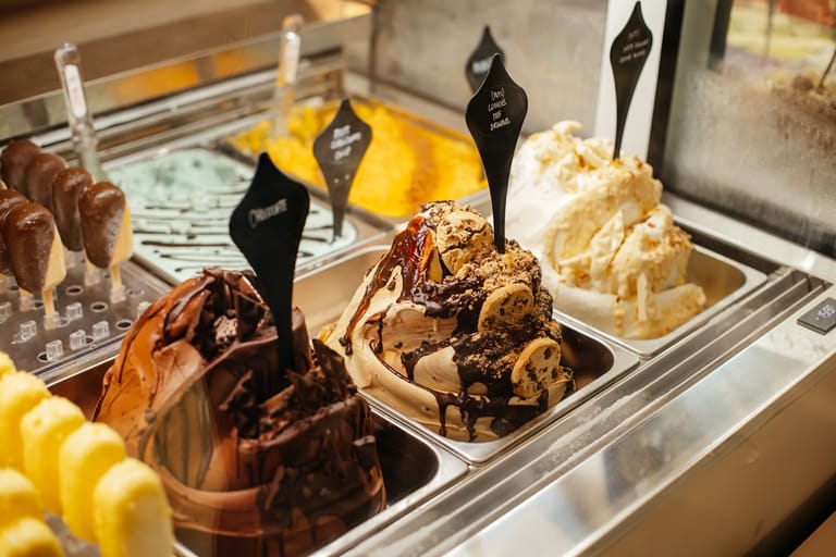 I Scream Gelato - Lone Tree dining area