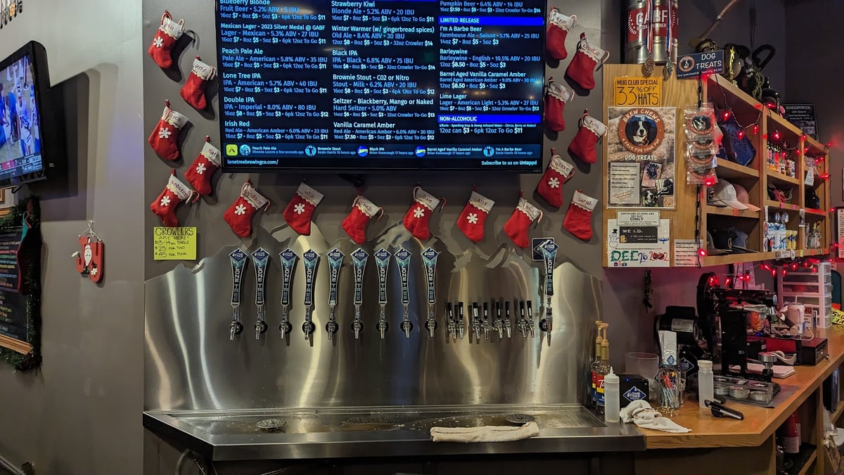 Lone Tree Brewing Company dining area
