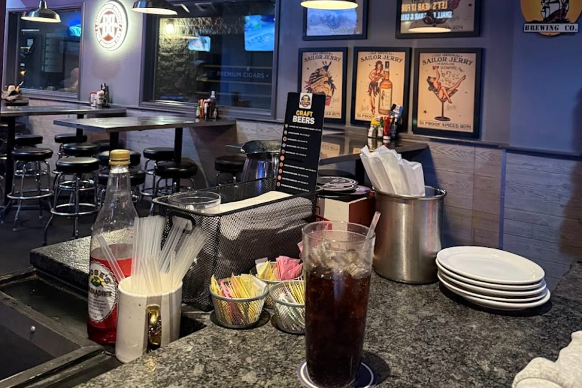 20 Mile Tap House dining area