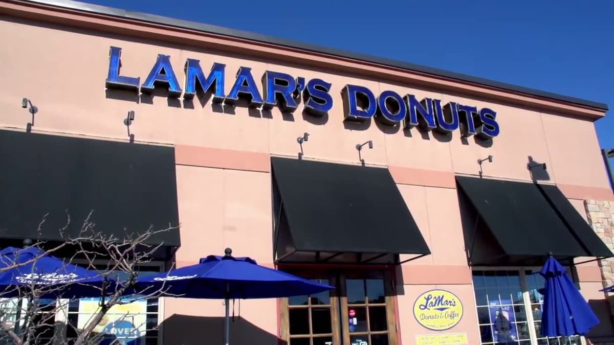 LaMar's Donuts and Coffee restaurant in Highlands Ranch, Colorado