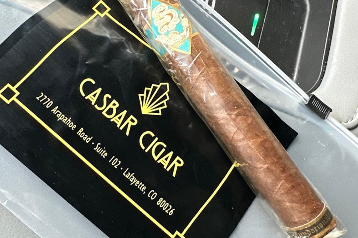 Casbar Cigar atmosphere and seating