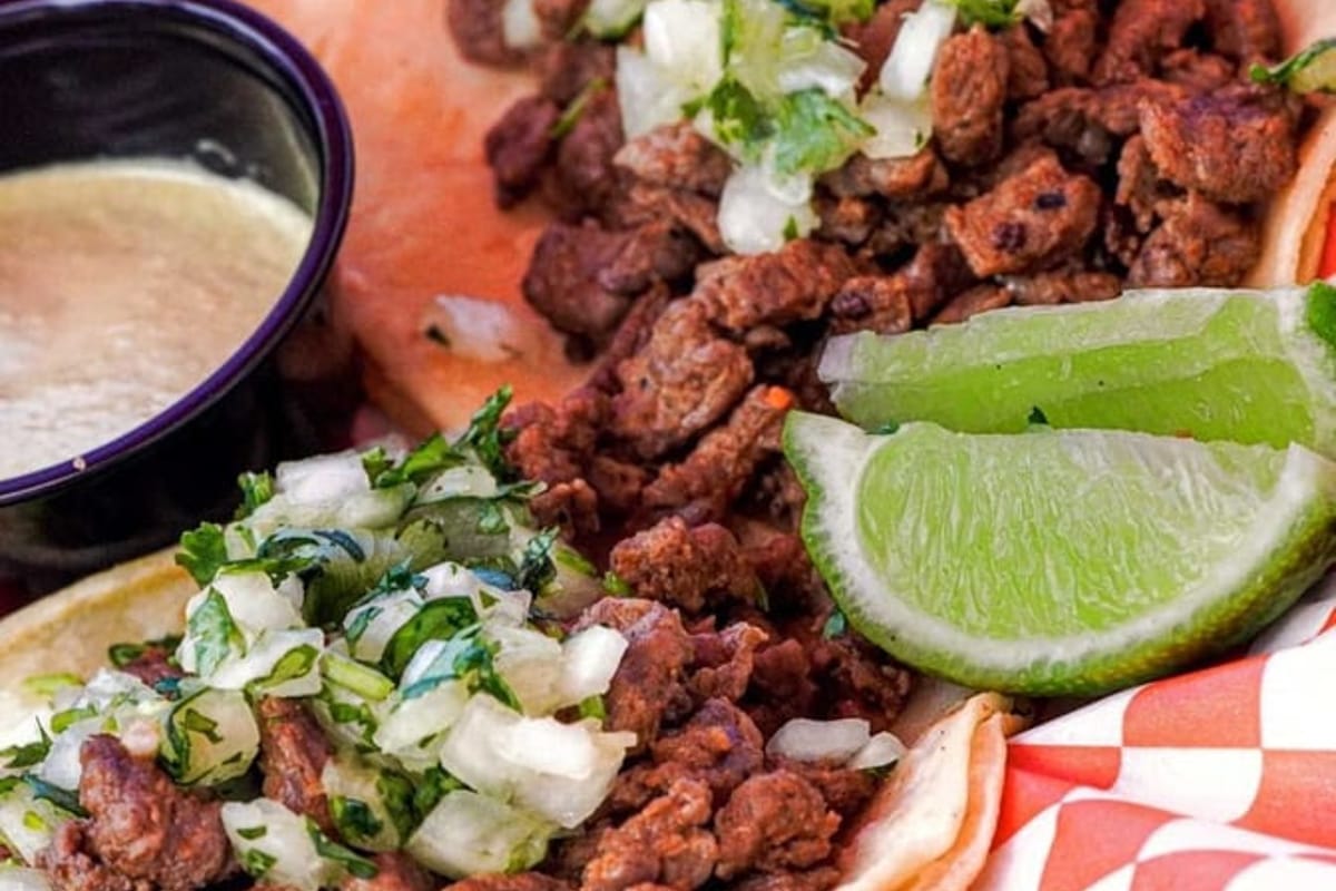 Tacos por Dias featured offerings