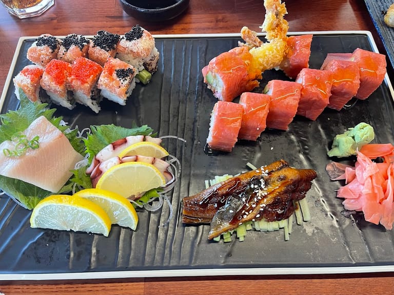 Uni Sushi dining area