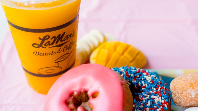 LaMar's Donuts and Coffee dining area