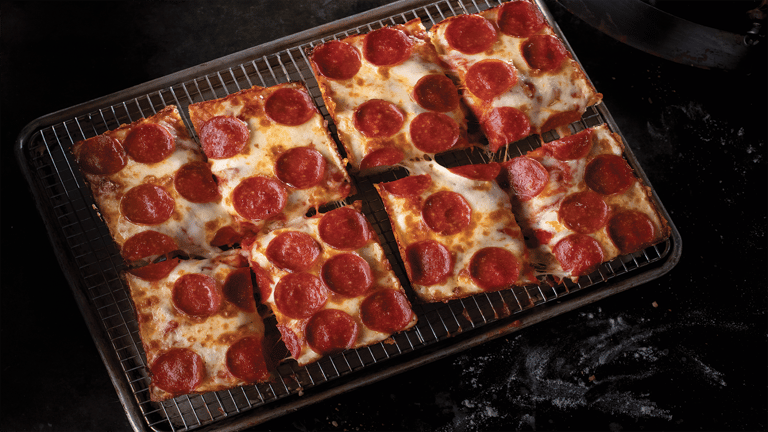 Jet's Pizza atmosphere and seating