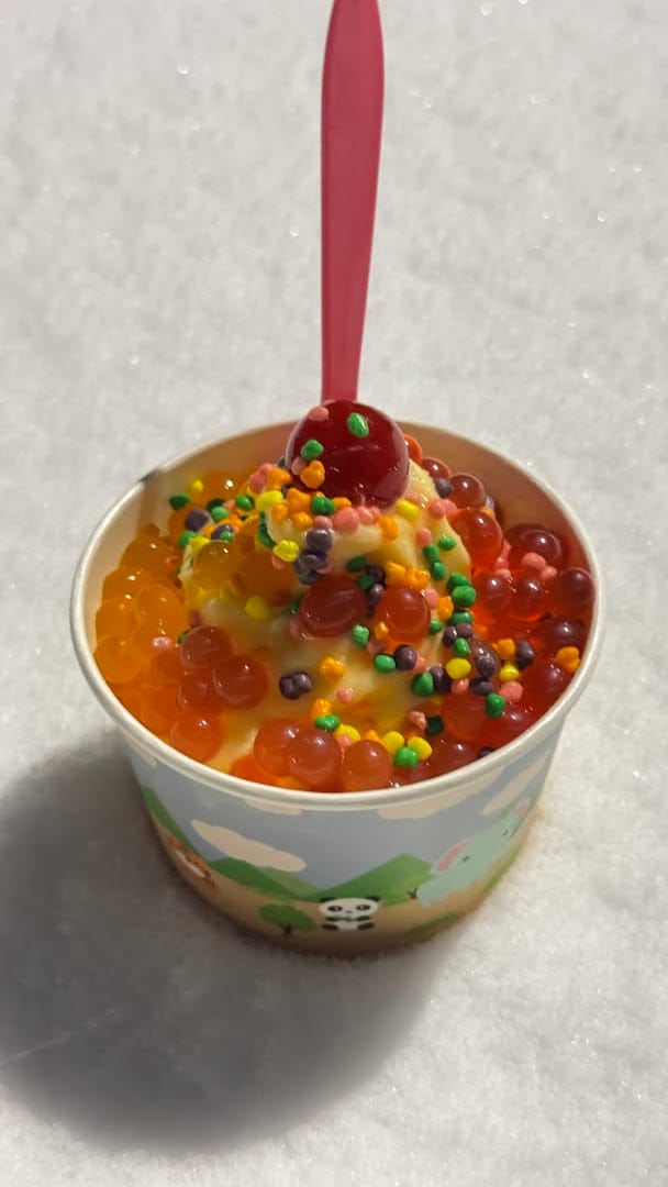 Smart Cow Yogurt Bar - Castle Rock dining area