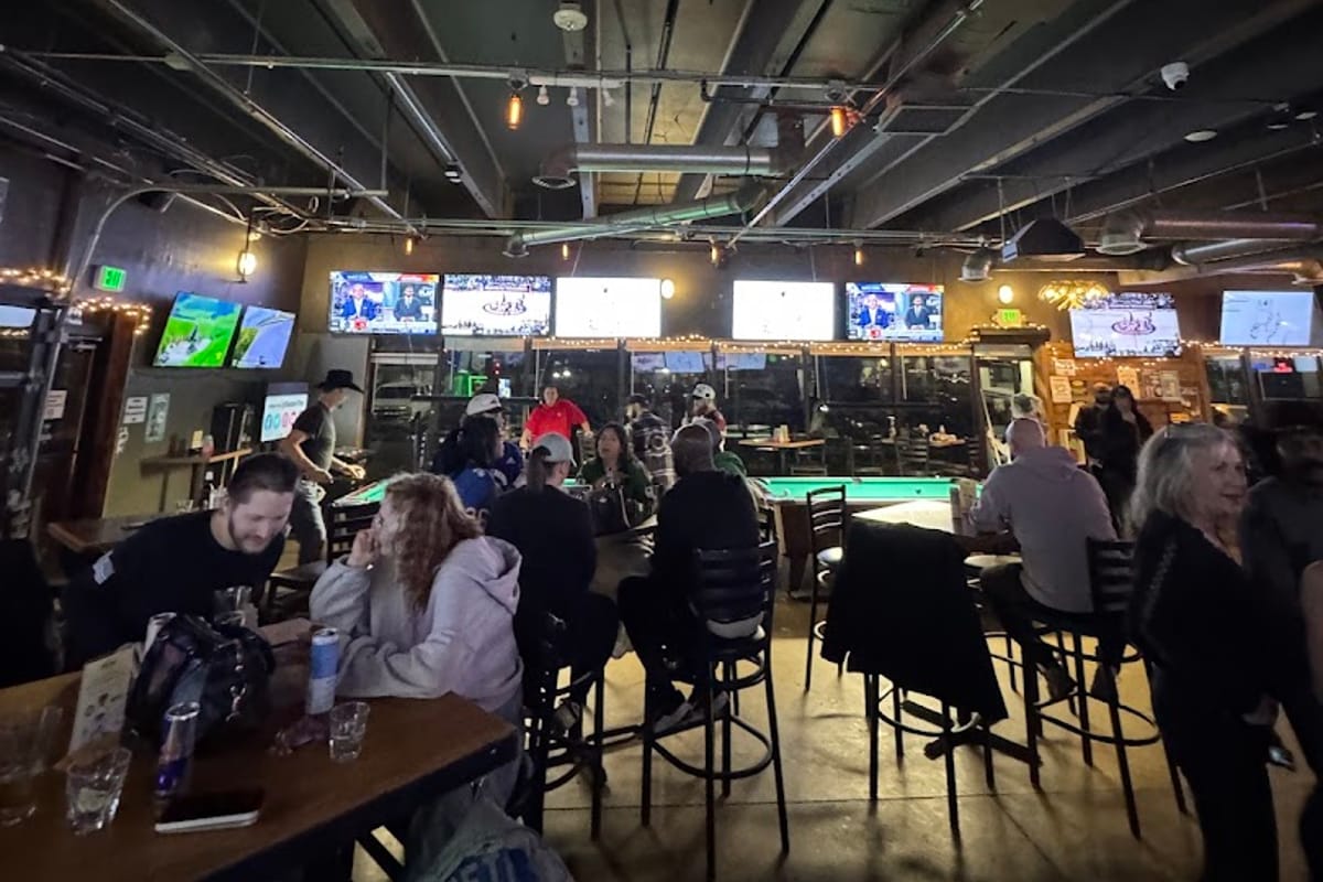 FuNuGyz dining area