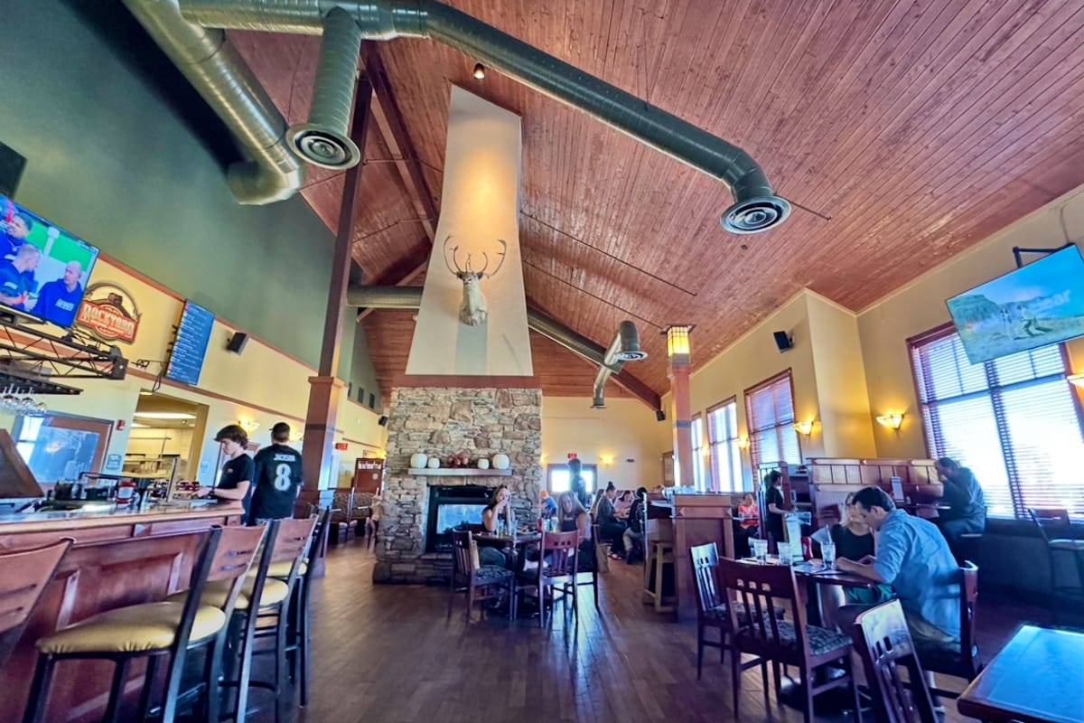 Rockyard Brewing Company dining area