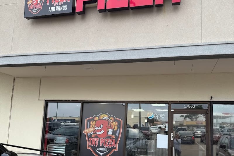 TNT Pizza and Wings restaurant in Parker, Colorado