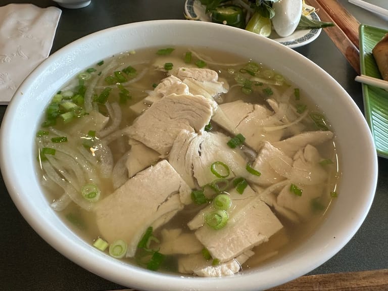 Viet Phở atmosphere and seating