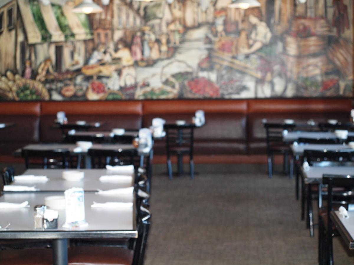 Nicolo's Chicago Style Pizza restaurant in Highlands Ranch, Colorado