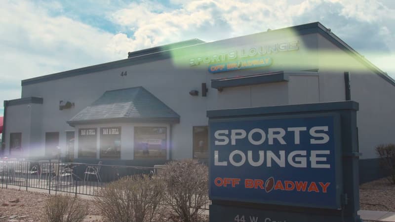 Sunday Karaoke at Sports Lounge Off Broadway